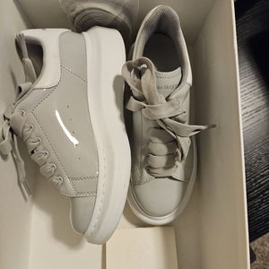 Alexander McQueen Leather Kids gray sneakers size 12.5